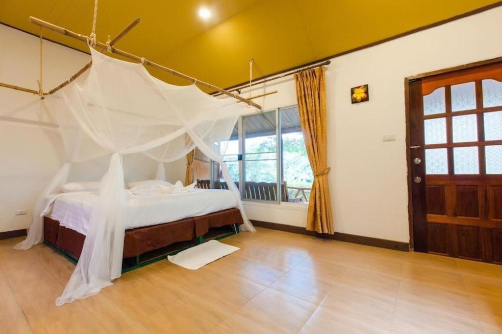 Varee Valley Resort And Restaurant Khon Kaen Exterior photo
