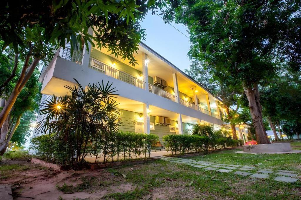 Varee Valley Resort And Restaurant Khon Kaen Exterior photo