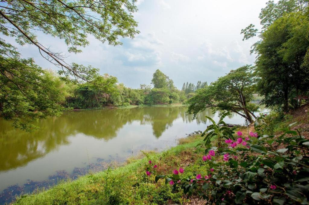 Varee Valley Resort And Restaurant Khon Kaen Exterior photo