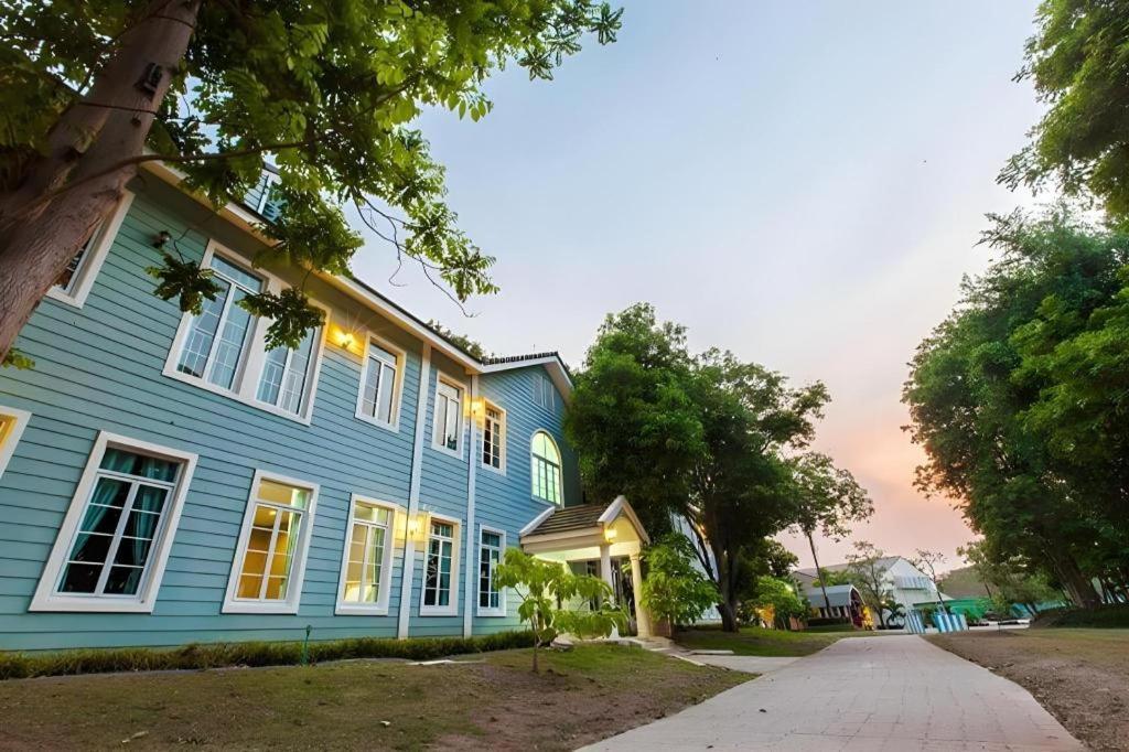 Varee Valley Resort And Restaurant Khon Kaen Exterior photo