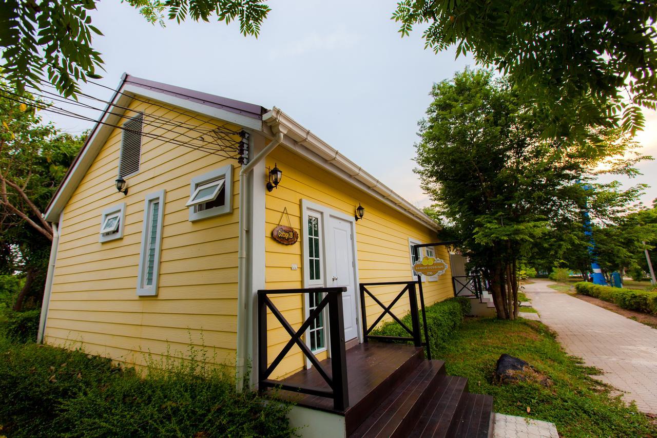 Varee Valley Resort And Restaurant Khon Kaen Exterior photo